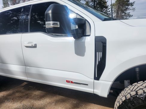 Used 2024 Ford F250 XLT w/ XLT Premium Package image 11