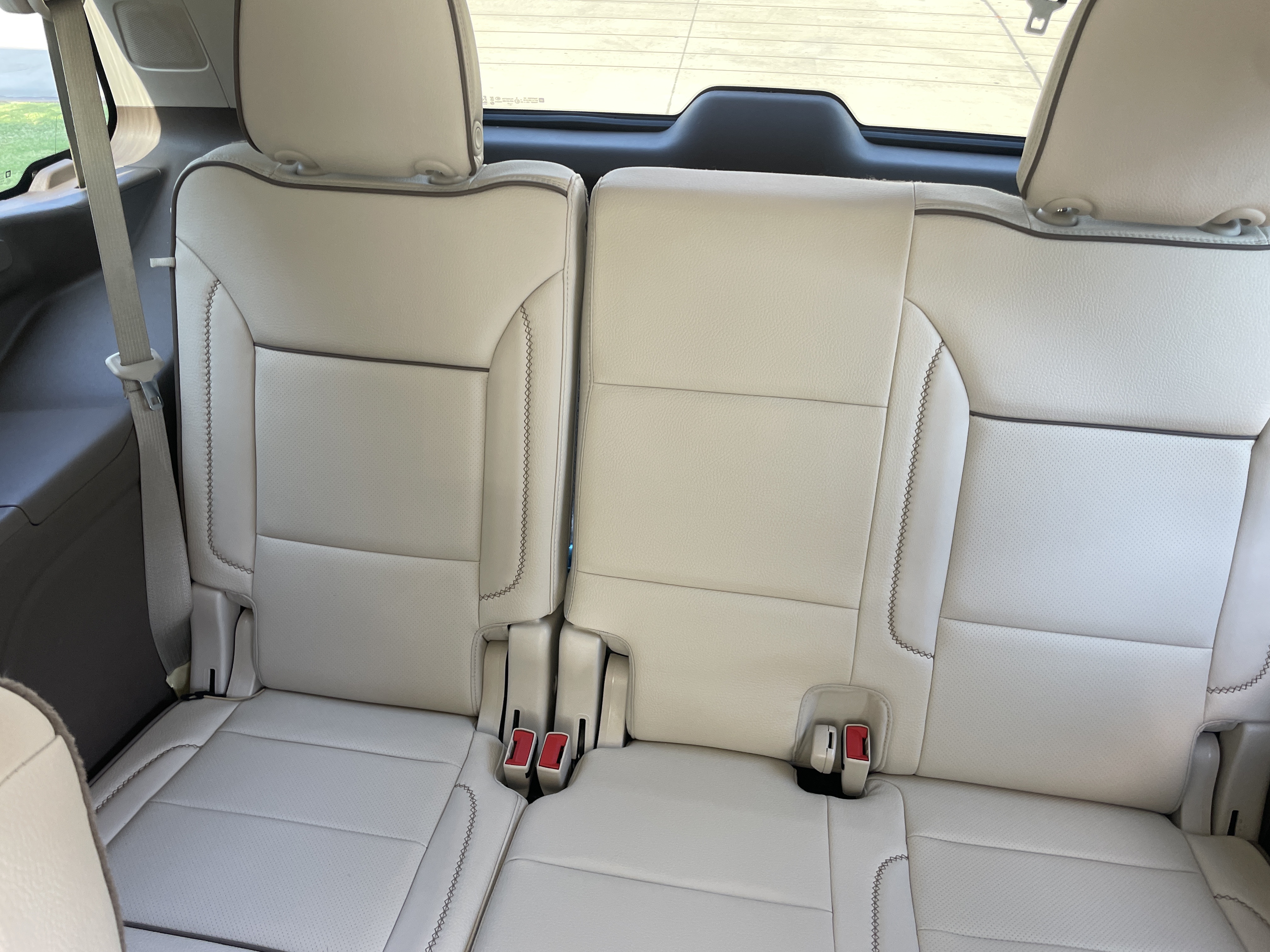 Used 2021 GMC Yukon Denali w/ Denali Premium Package AWD/4WD image 4