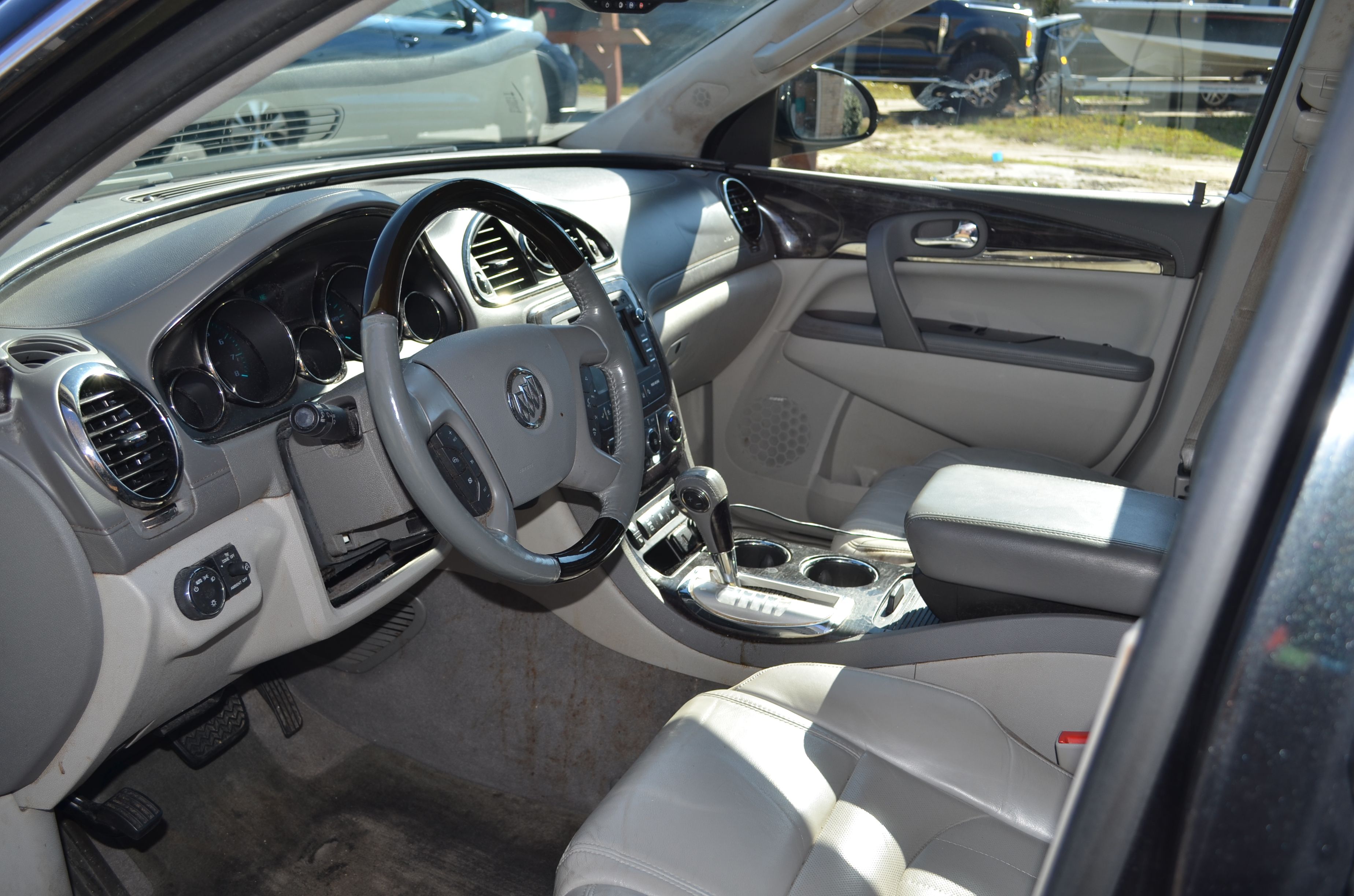 Used 2015 Buick Enclave Leather FWD image 17