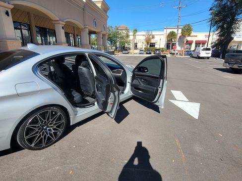 Used 2011 BMW 528i Sedan image 9