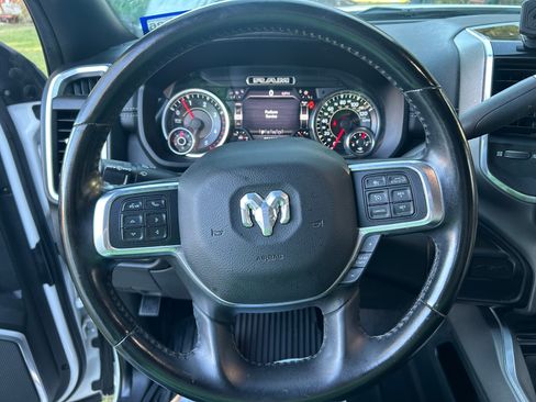 Used 2021 RAM 3500 Laramie image 11