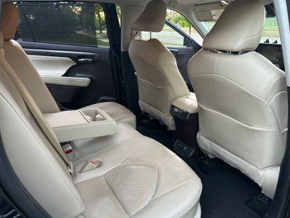 Used 2021 Toyota Highlander Limited