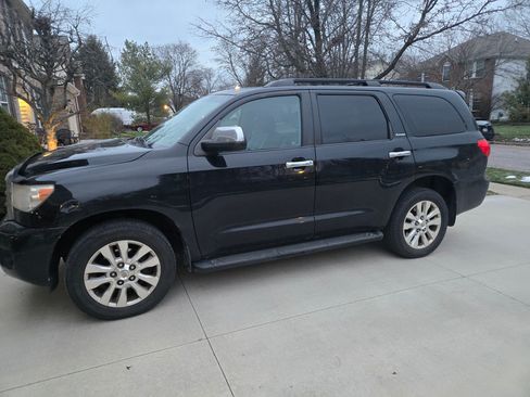 Used 2011 Toyota Sequoia Platinum image 1