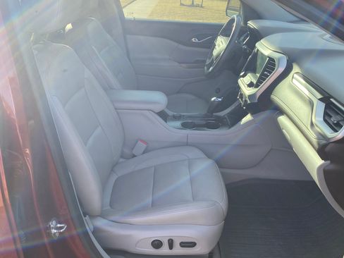 Used 2018 GMC Acadia SLT image 13