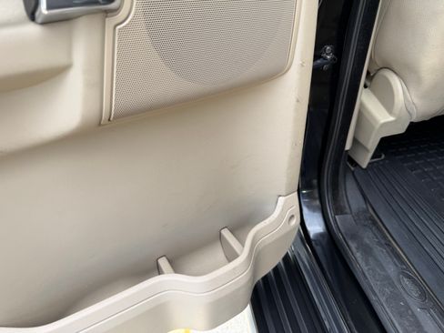 Used 2015 Land Rover LR4 HSE AWD/4WD image 19