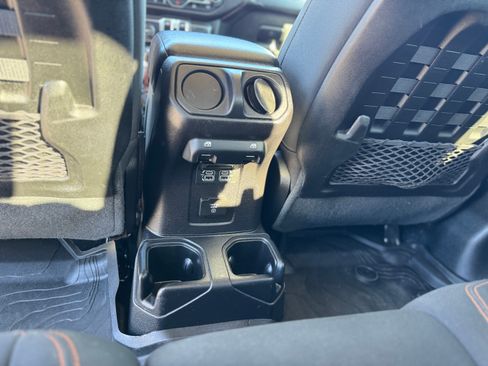 Used 2020 Jeep Gladiator Mojave w/ Trailer Tow Package image 13