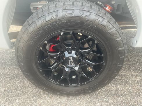 Used 2025 Ford F150 XLT w/ Equipment Group 302A MID AWD/4WD image 9