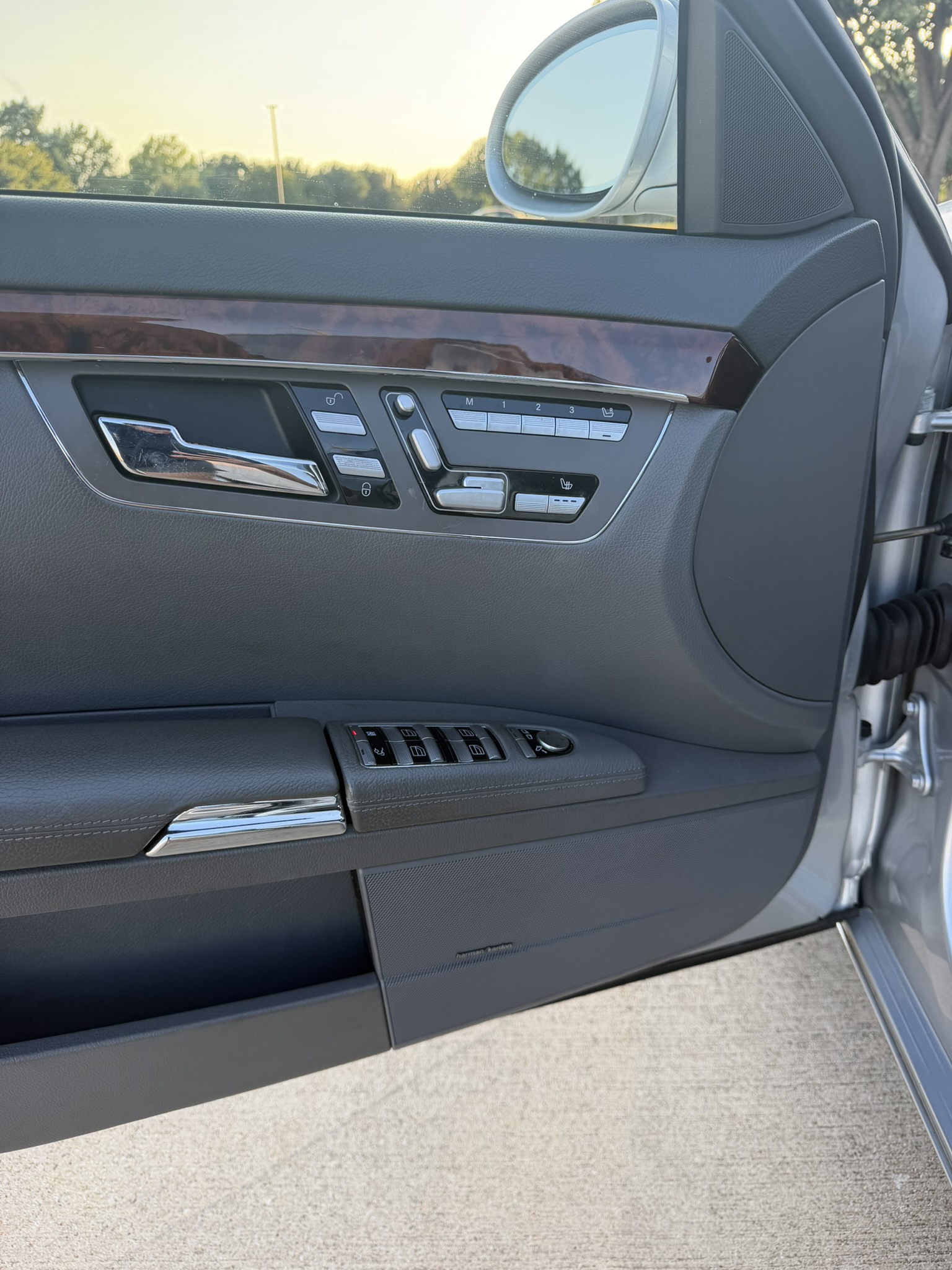Used 2007 Mercedes-Benz S 550 image 16