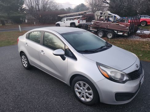 Used 2015 Kia Rio LX image 12