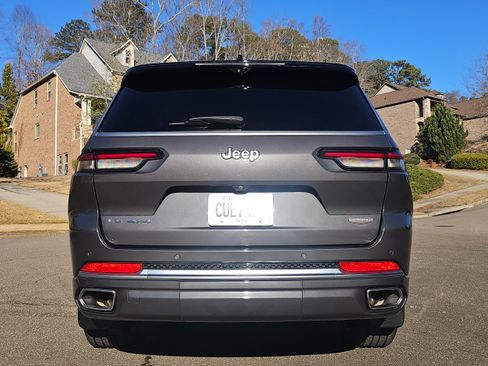 Used 2022 Jeep Grand Cherokee L Summit AWD/4WD image 5