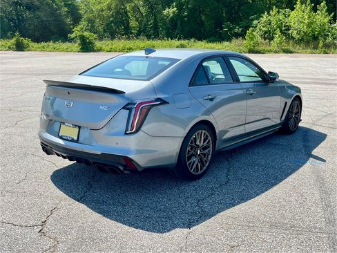 Used 2023 Cadillac CT4 V Blackwing w/ LPO, Bronce Accent Package image 4