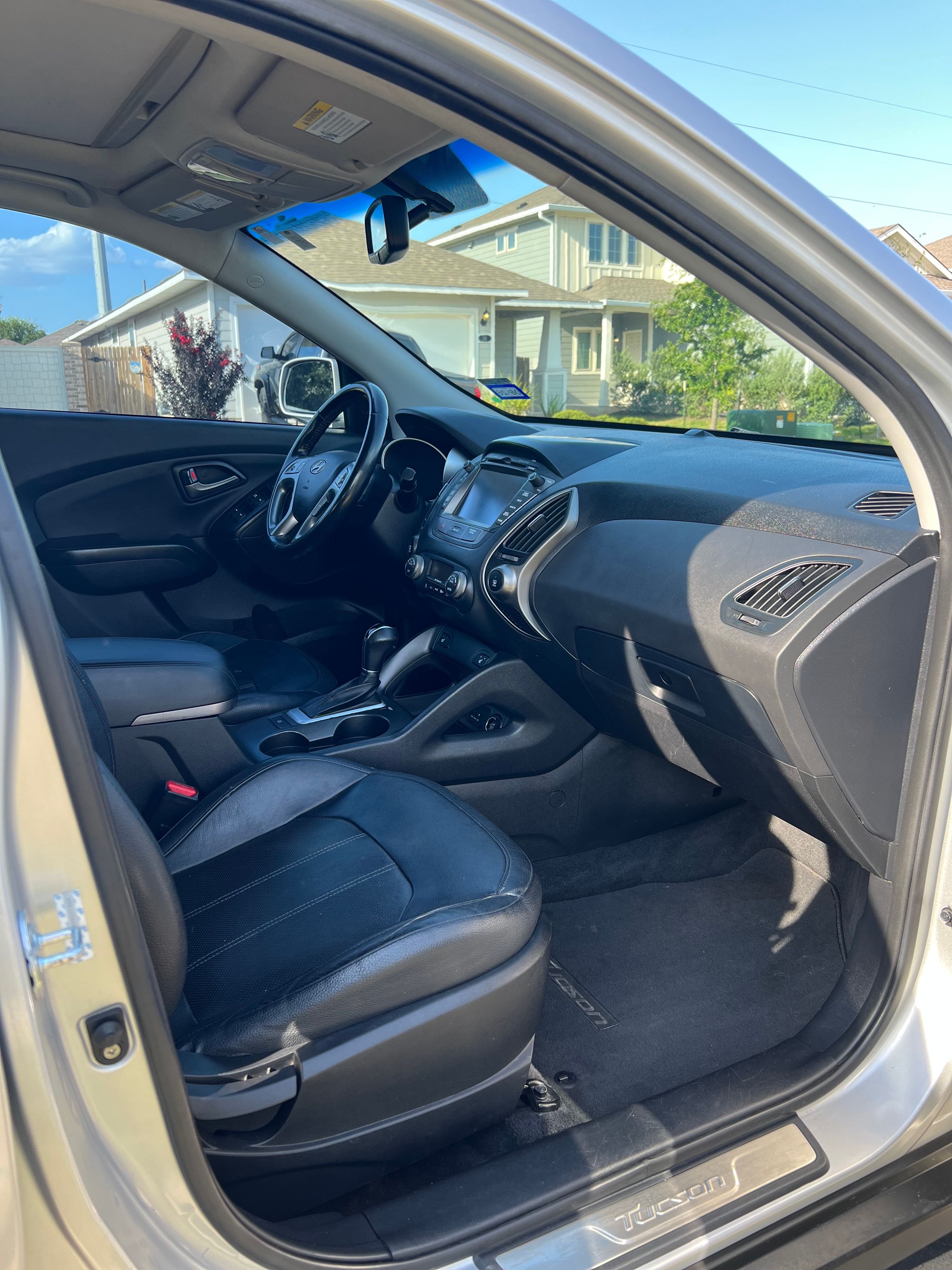 Used 2014 Hyundai Tucson Limited w/ Technology Package 02 FWD image 10