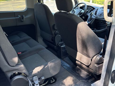 Used 2015 Ford Transit 150 XLT RWD image 11