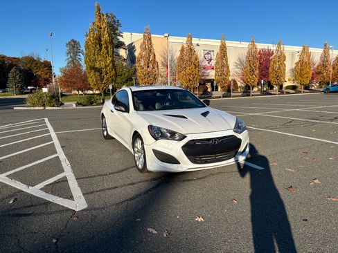 Used 2013 Hyundai Genesis 2.0T image 31