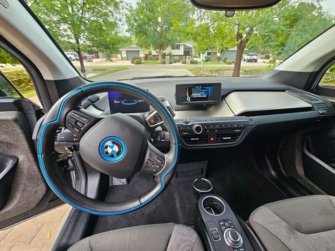 Used 2016 BMW i3 image 12