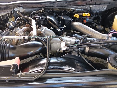 Used 2018 Ford F250 Lariat w/ Chrome Package image 15