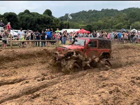 Used 2022 Jeep Wrangler Sport image 23
