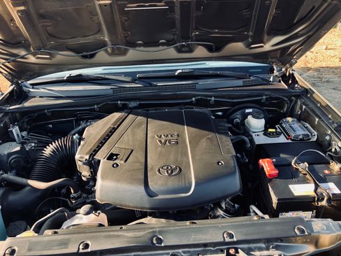 Used 2015 Toyota Tacoma Pickup 4D 6 ft image 15