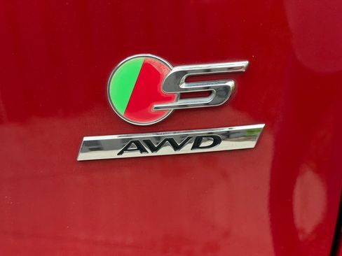 Used 2018 Jaguar F-PACE S image 13