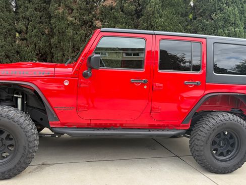 Used 2015 Jeep Wrangler Unlimited Rubicon AWD/4WD image 2