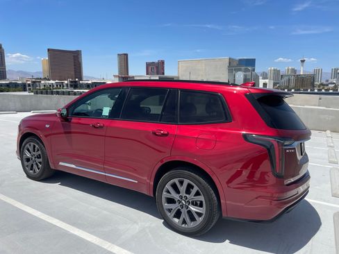 Used 2020 Cadillac XT6 Sport AWD/4WD image 4