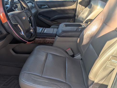 Used 2015 Chevrolet Suburban LTZ image 10