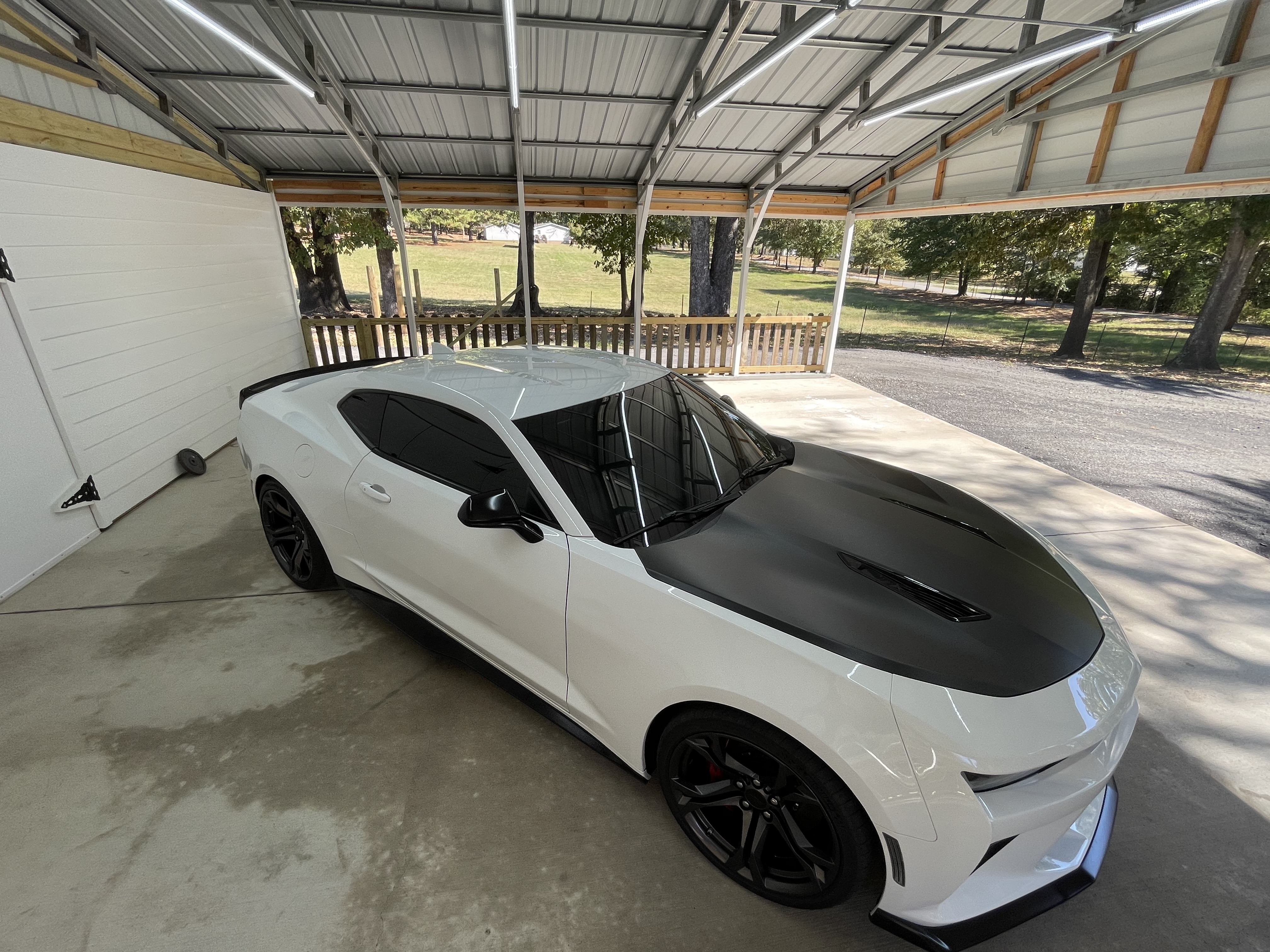 Used 2018 Chevrolet Camaro SS RWD image 21