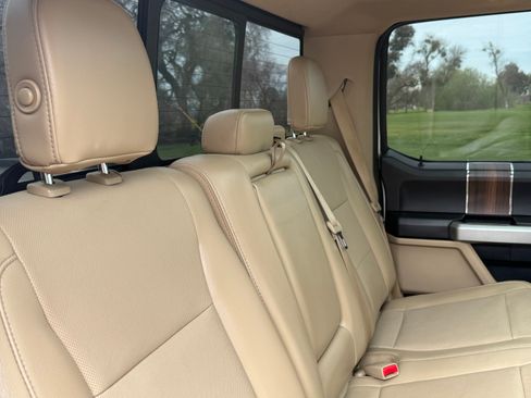 Used 2015 Ford F150 Lariat w/ Equipment Group 502A Luxury image 9