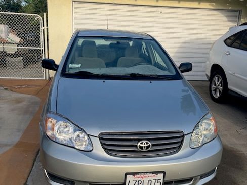 Used 2003 Toyota Corolla CE image 2