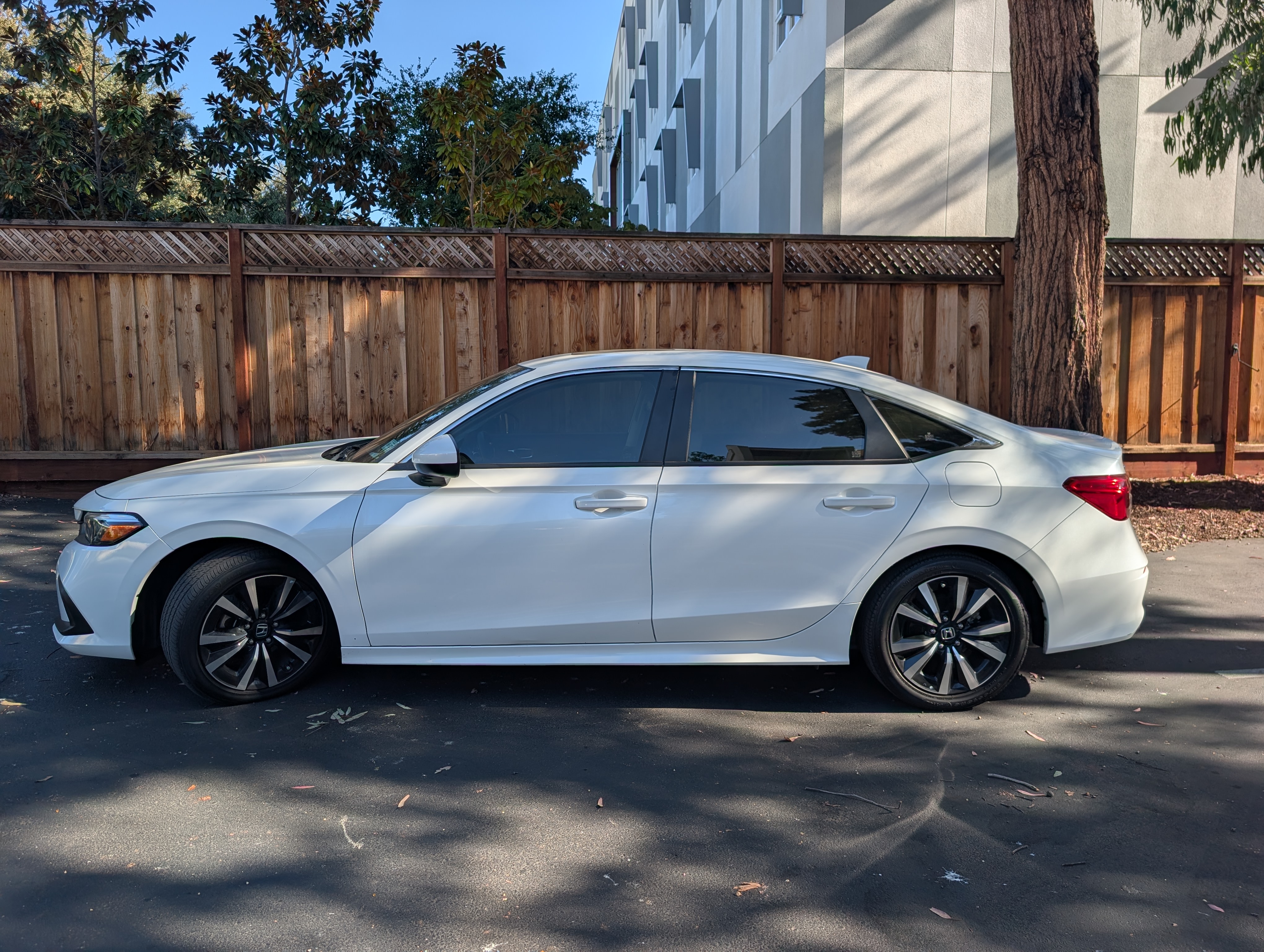 Used 2022 Honda Civic EX image 1