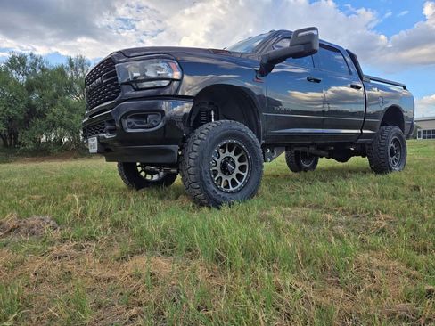 Used 2023 RAM 2500 Lone Star w/ Night Edition image 4