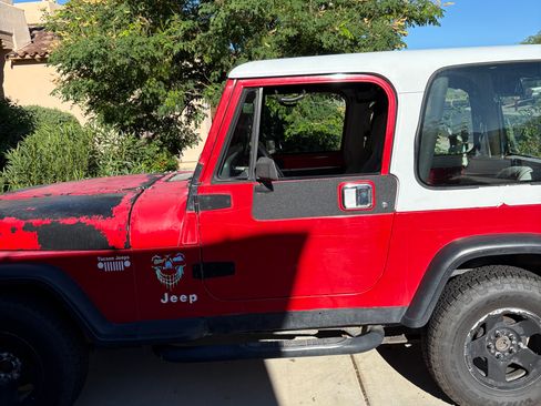 Used 1993 Jeep Wrangler Sport Utility 2D image 3