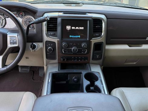 Used 2014 RAM 2500 Laramie AWD/4WD image 6
