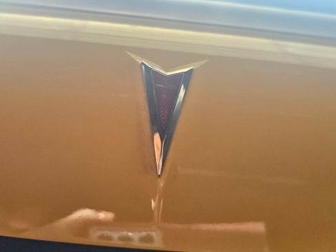 Used 2007 Pontiac Solstice Convertible 2D w/ Premium Package image 11