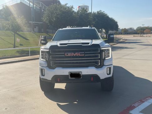 Used 2022 GMC Sierra 2500 AT4 w/ AT4 Preferred Package image 2