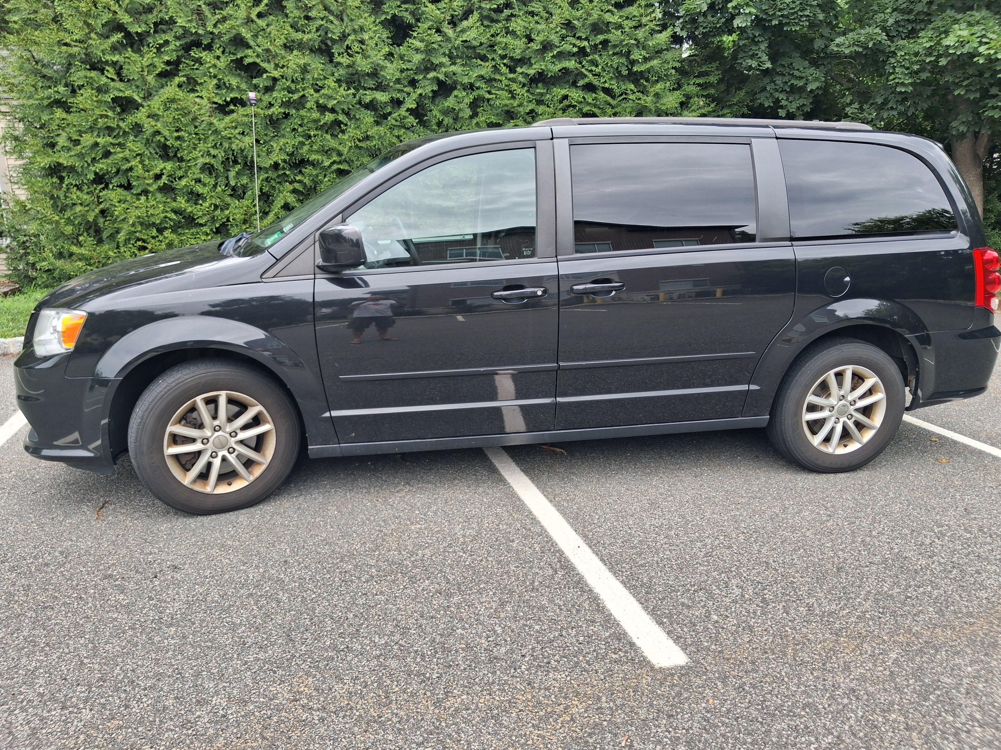 Used 2015 Dodge Grand Caravan SXT FWD image 5