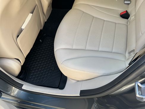 Used 2017 Mercedes-Benz GLC 300 image 10