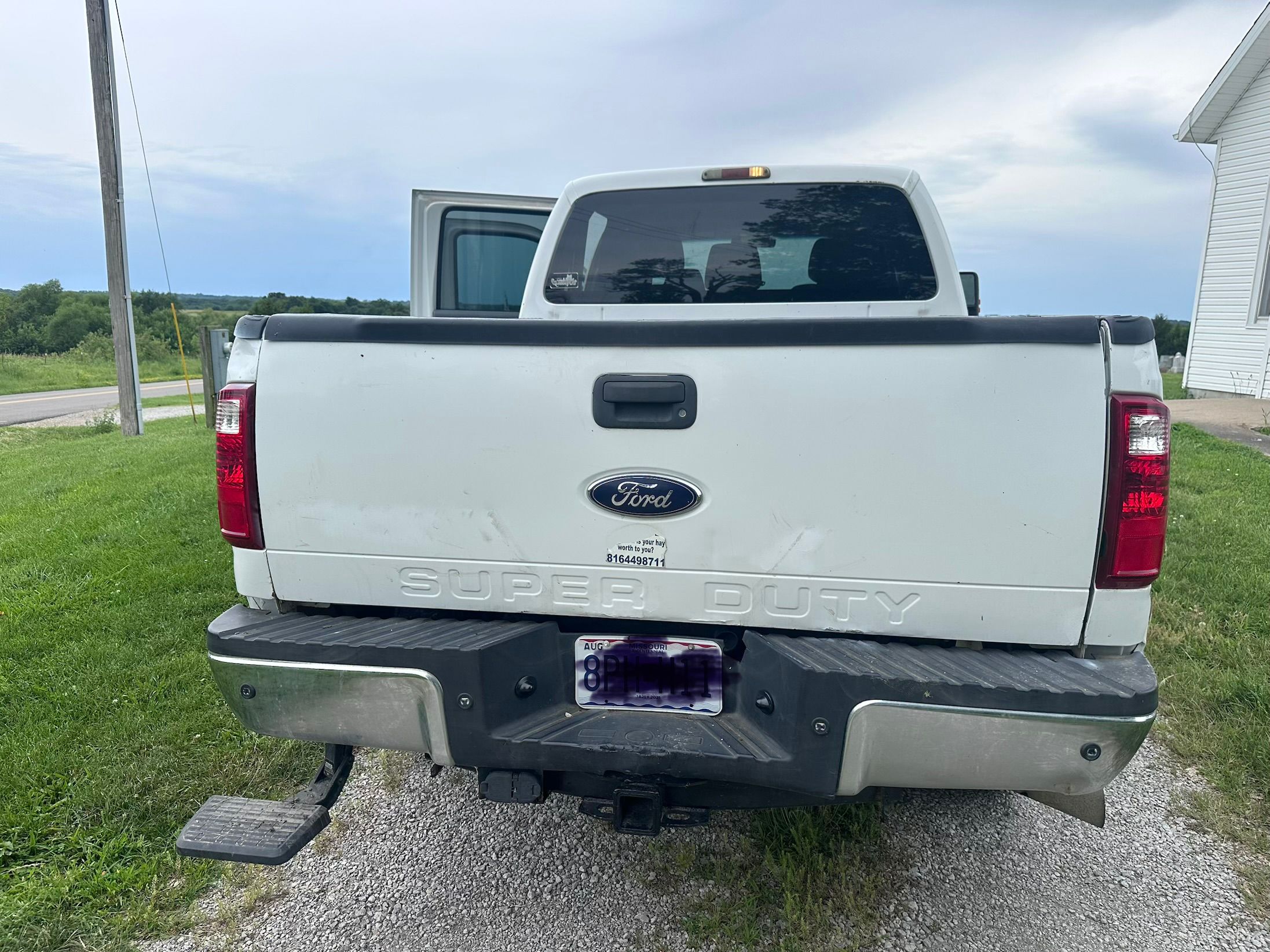 Used 2011 Ford F250 XLT w/ XLT Interior Pkg AWD/4WD image 8