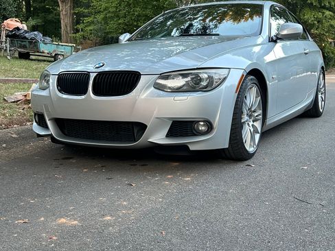 Used 2011 BMW 335i Coupe RWD image 9