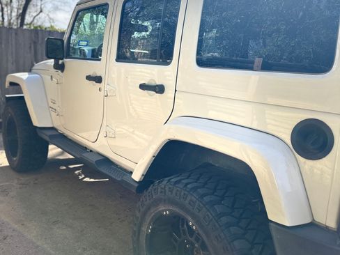 Used 2018 Jeep Wrangler Unlimited Sahara image 6