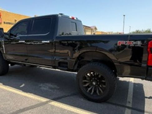 Used 2023 Ford F250 Platinum AWD/4WD image 6