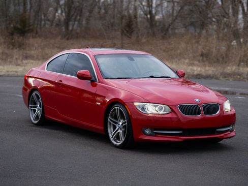Used 2011 BMW 335i Coupe w/ Convenience Pkg image 12