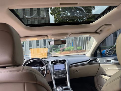 Used 2020 Ford Fusion SEL FWD image 5