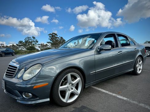 Used 2009 Mercedes-Benz E 350 Sedan image 1