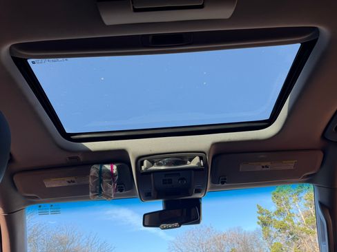 Used 2015 Chevrolet Tahoe LT image 10