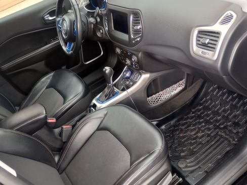 Used 2017 Jeep Compass Latitude w/ Popular Equipment Group image 9