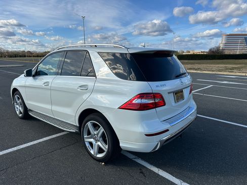 Used 2014 Mercedes-Benz ML 550 4MATIC image 9