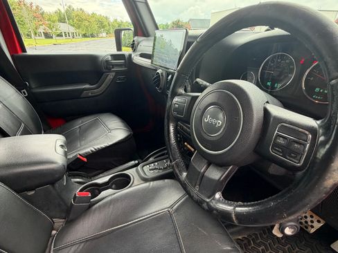Used 2015 Jeep Wrangler Unlimited Sport AWD/4WD image 13