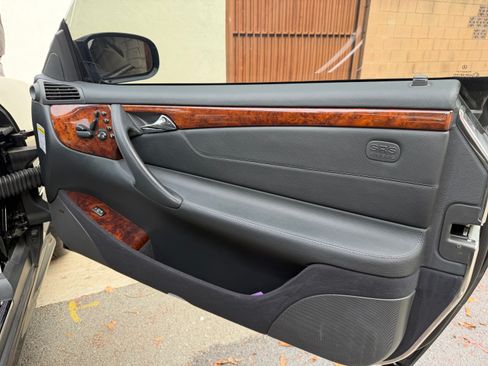 Used 2003 Mercedes-Benz CL 55 AMG image 9