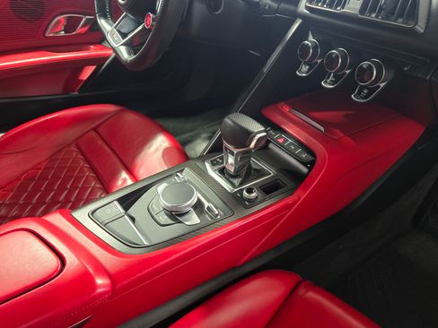 Used 2017 Audi R8 V10 w/ Carbon Exterior Package image 19